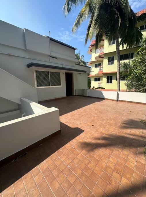 Home At Guruvayur 2 Ac Room,1 Single Bed,Kitchen Guruvāyūr Exterior foto